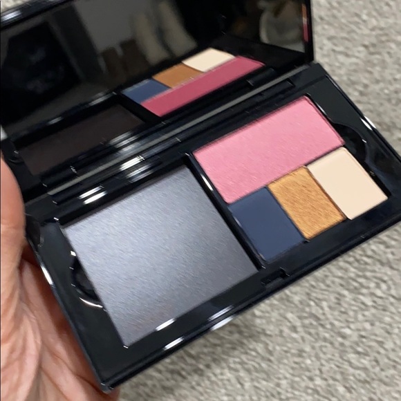 Mary Kay Rose Perfect Palette - Picture 6 of 6